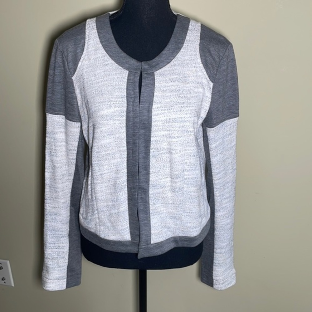 Cabi 211 Heather Grey & Ivory Shrunken Knit Cropped Moto Blazer Jacket